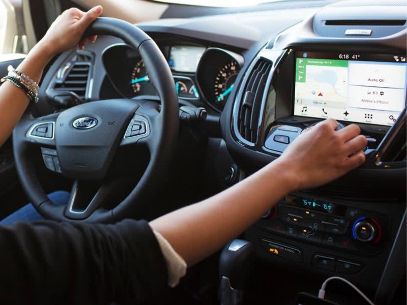 In-Vehicle Infotainment & Connectivity